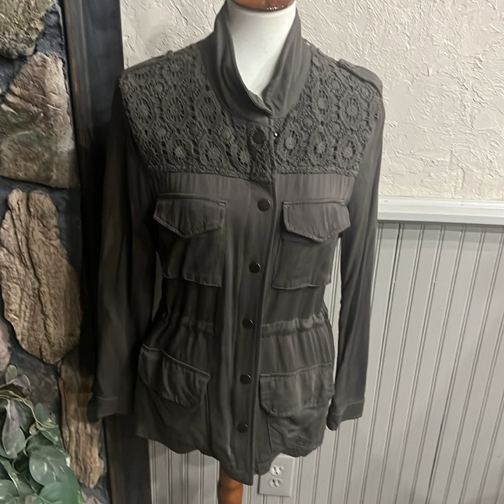 Hinge Jacket